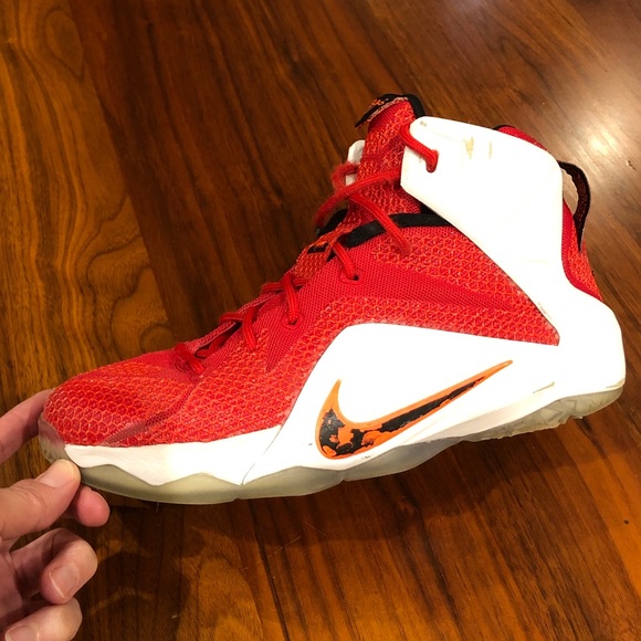 Nike LeBron 12 “Heart of A Lion” shoe - Picture 4 of 8